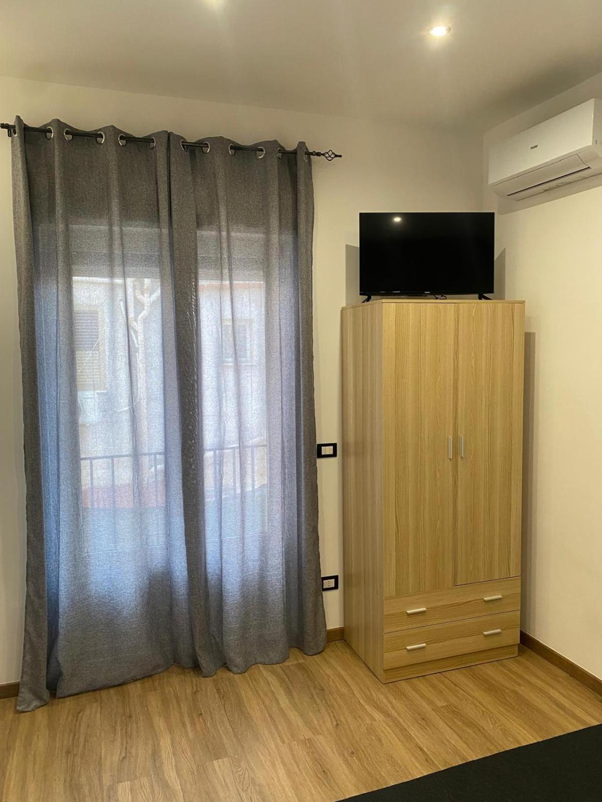 Apartamento Di Fronte Zisa Palermo Exterior foto