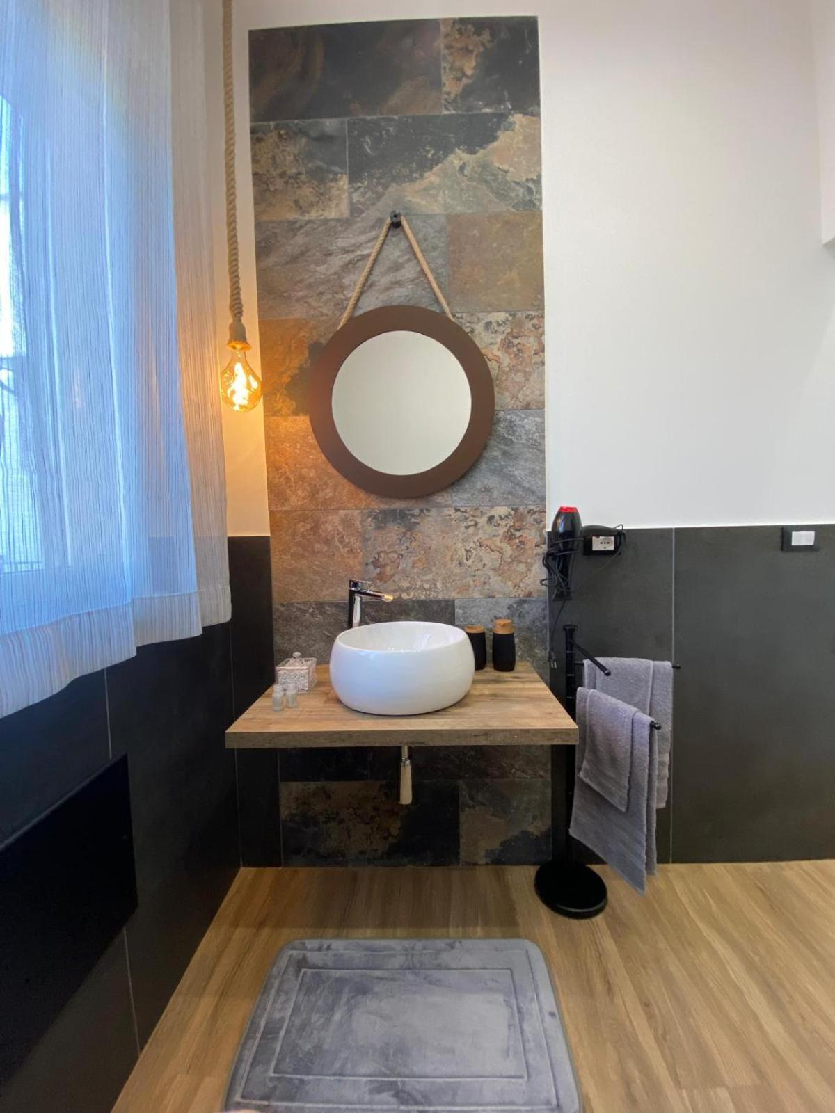 Apartamento Di Fronte Zisa Palermo Exterior foto